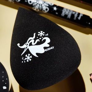 The Nightmare Before Christmas Zero Detail Blending Sponge